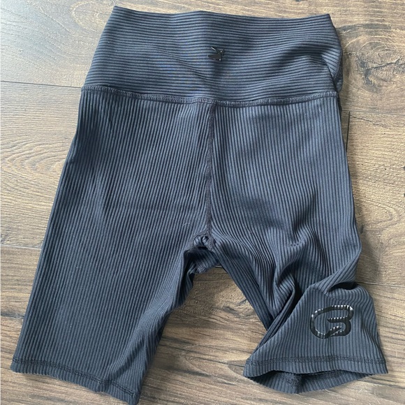 Ribbed cycle shorts - Picture 2 of 4